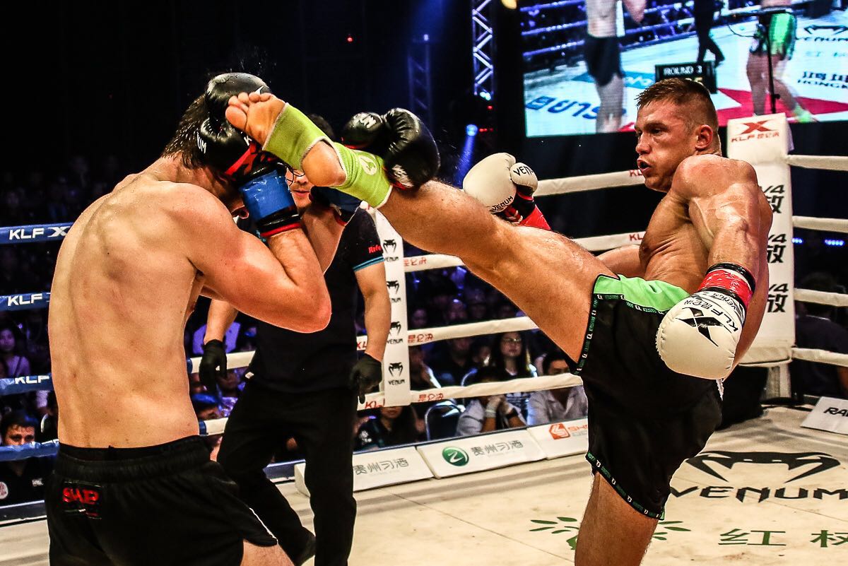 播求豪取第15胜 "美丽死神"胜挑衅者