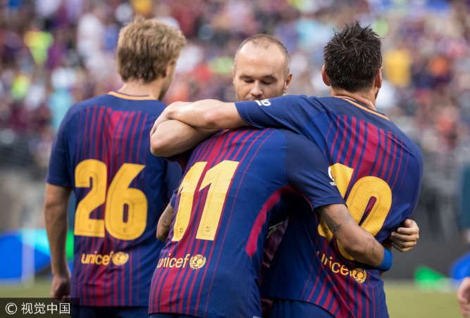 国际冠军杯巴萨21尤文梅西拥抱内马尔