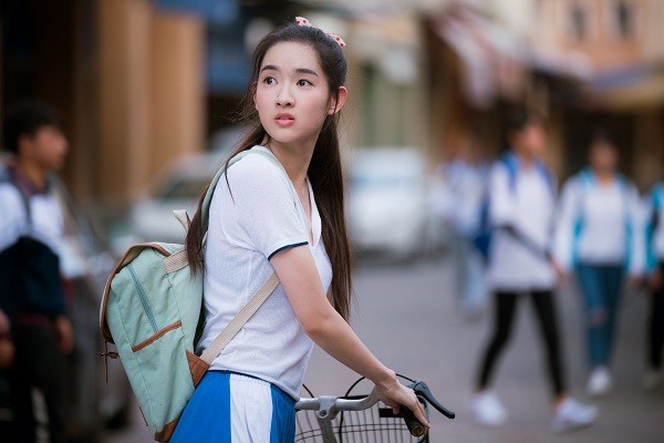 曹骏王玉雯飞火流星共赴一场青春暗恋