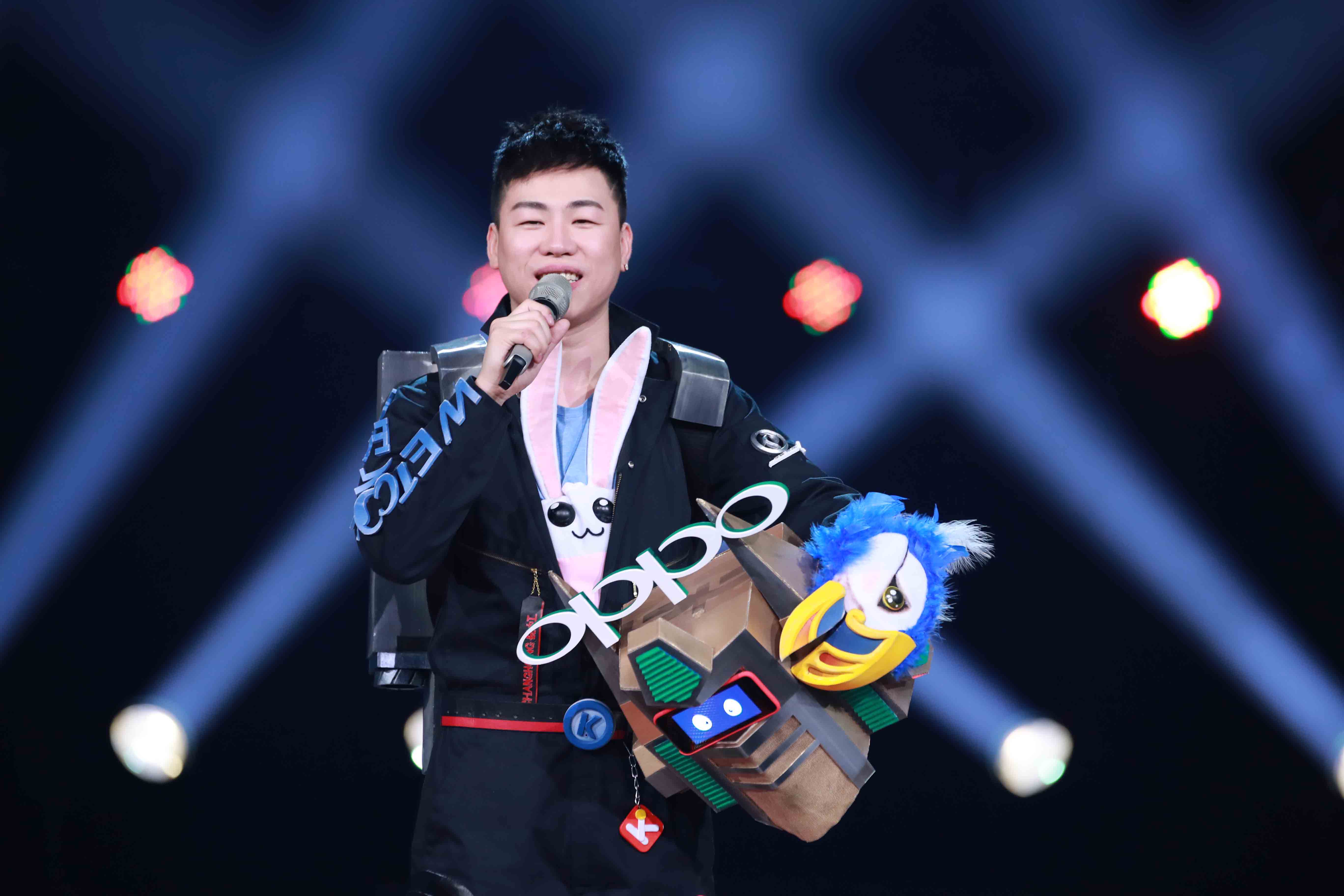 《蒙面唱将猜猜猜》:打通代际的全龄音乐盛宴