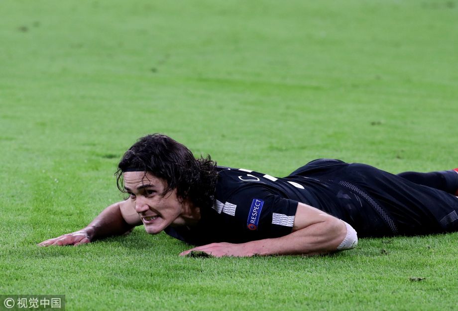 托利索梅开二度 拜仁主场击败大巴黎 大巴黎球员扑倒