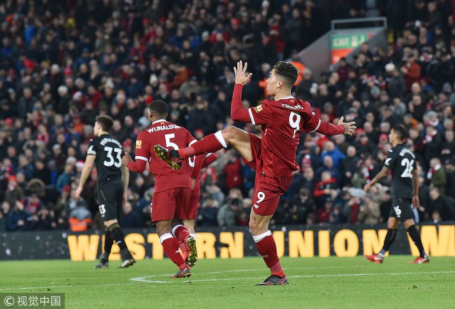 菲尔米诺两球 利物浦5-0大胜 菲尔米诺庆祝