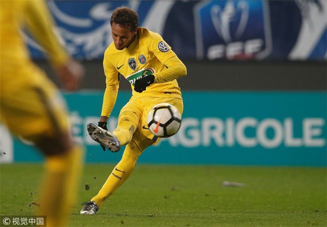 法国杯巴黎圣日耳曼61雷恩内马尔主罚任意球