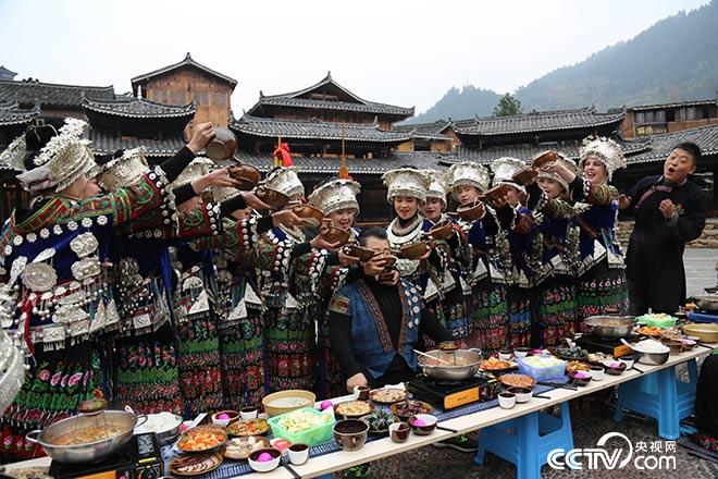 长桌宴的"高山流水"一定要体验一下啊!