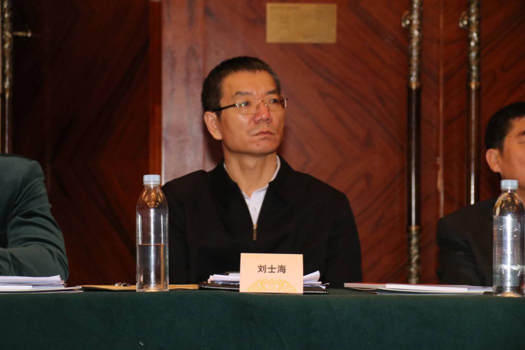 晒家底找伙伴这位书记招商套路不一般