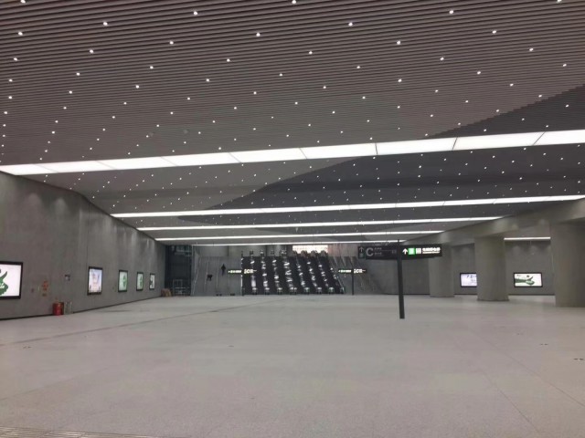 开往春糖的地铁成都地铁3月起直通西博城