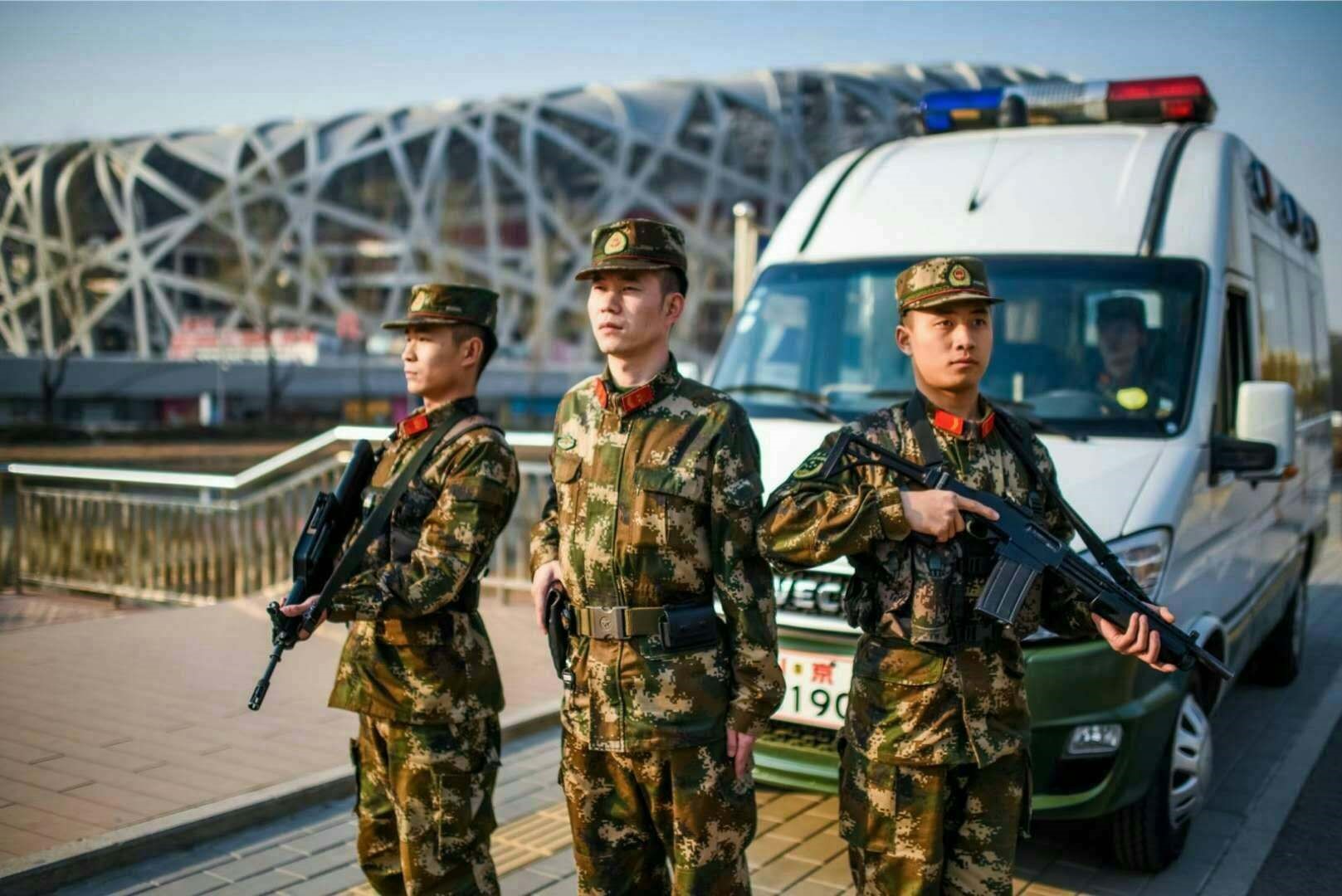 在巡逻车上绽放的青春,这是我们的芳华_军事频道_央视网(cctv.com)