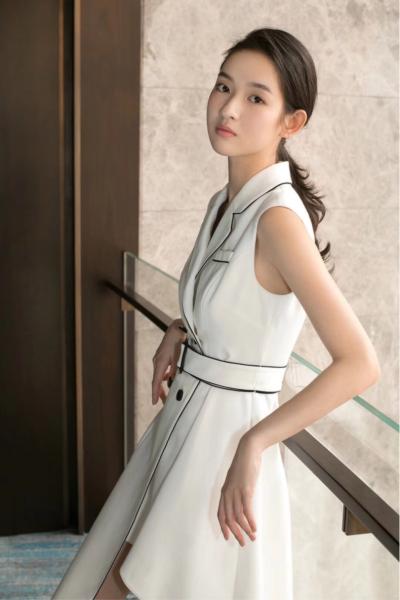 王玉雯亮相《遇见你真好》首映礼 获赞初恋脸