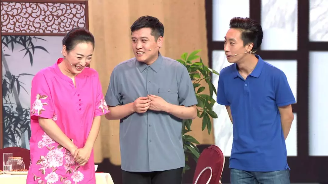 暑期《不信你不笑》由健身达人创造的世界记录