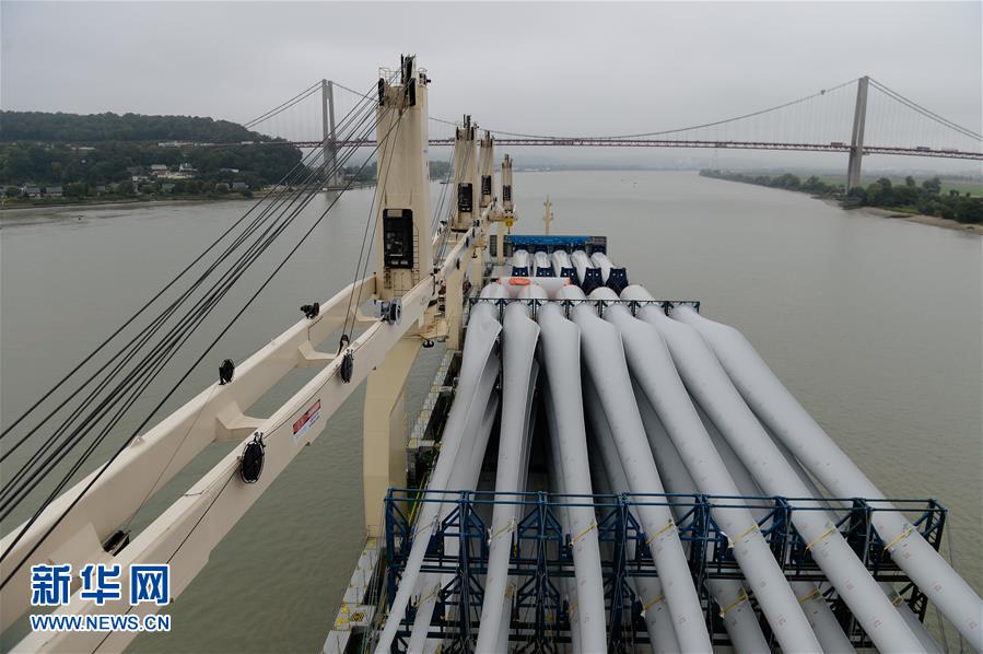 "天恩"轮首次经"冰上丝绸之路"抵达欧洲_新闻频道_央视网(cctv.com)