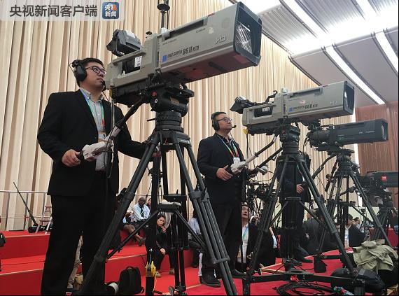 (央视记者 申勇 爱民 荆伟 德文 晓东 韩锐)之后,习近平还将出席首届