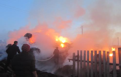 内蒙古新巴尔虎左旗第一边境管理大队三天内连续扑灭三起火灾
