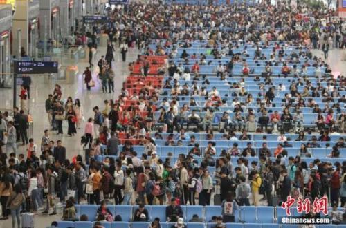 返程客流高峰 4日全国铁路预计发送旅客1667万人次