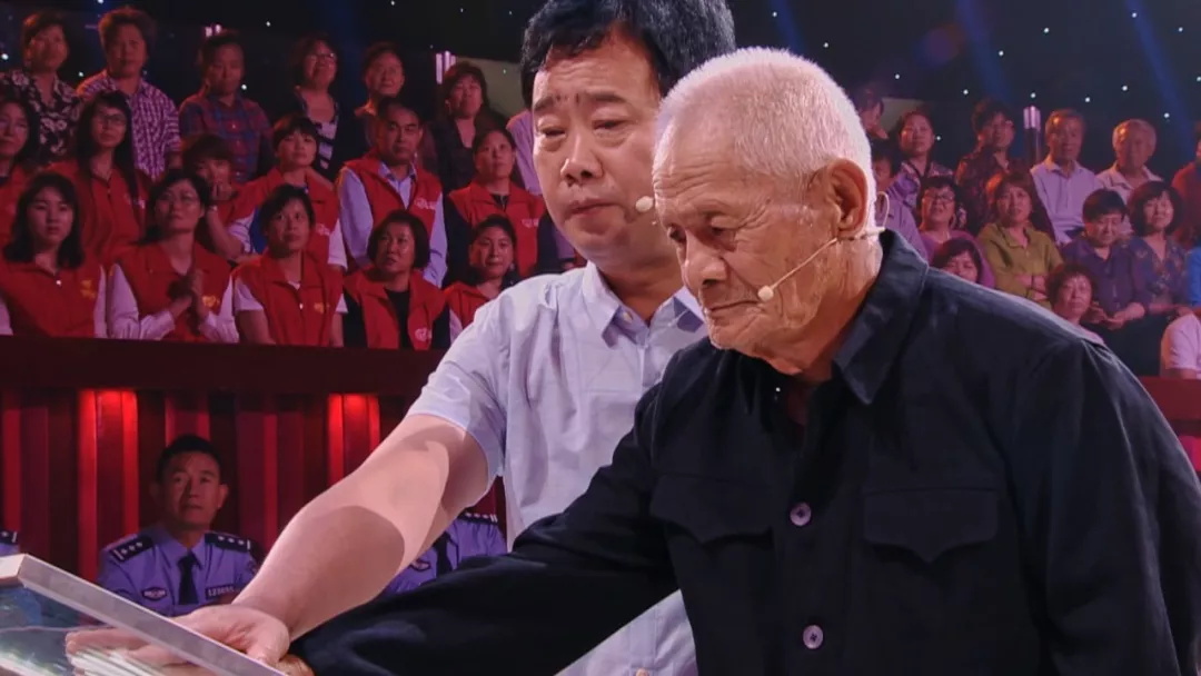 cctv1等着我6月23日播出青山有幸埋忠骨退伍老兵誓为英雄寻家