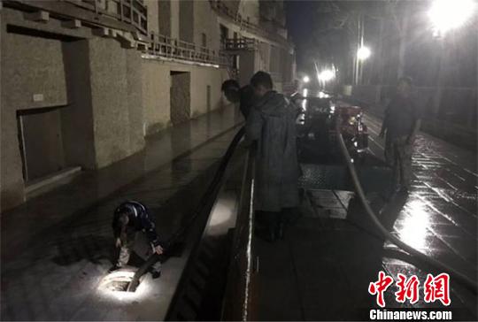 敦煌莫高窟8日恢复开放 洞窟文物24小时严格监测