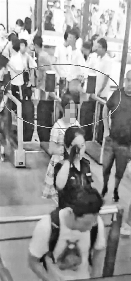 因父亲不让玩手机 浙江杭州一14岁女孩离家出走