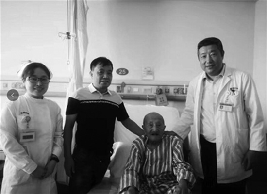 创造奇迹！开胸“修”心脏 94岁老人“起死回生”