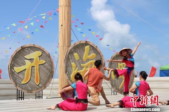 南海三个半月伏季休渔结束 广西沿海渔港恢复一派繁忙