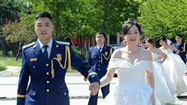“情定火焰蓝” 河北秦皇岛5名消防员举行集体婚礼