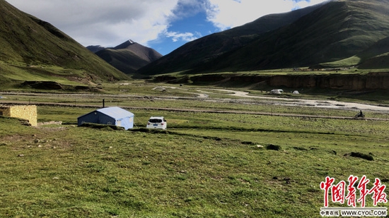 三江源的牧民：放下放牛鞭，穿上管护服