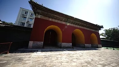 重磅!我国两栖攻击舰首舰下水_新闻频道_央视网(cctv.com)