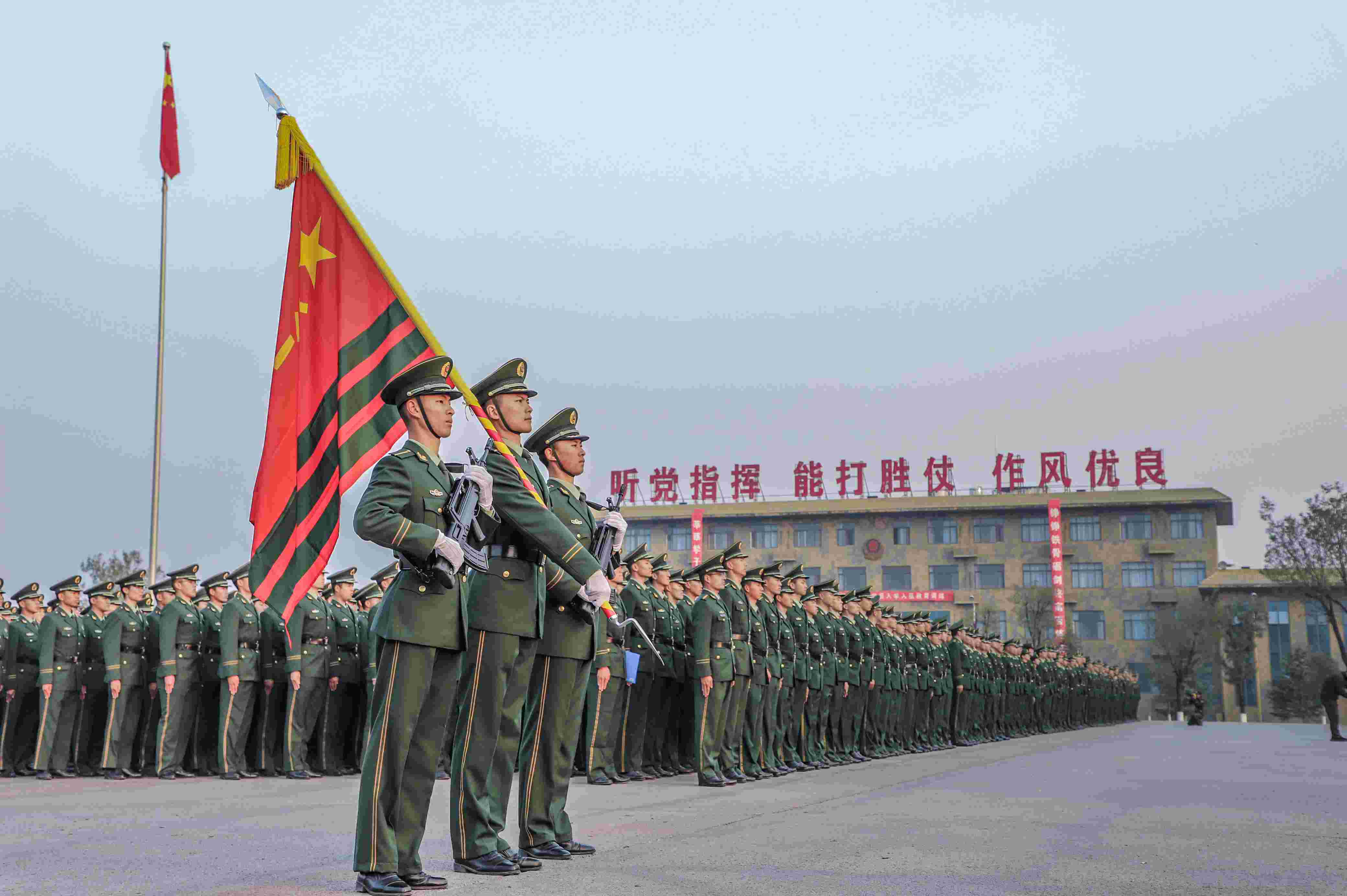 来了来了一道杠的青春