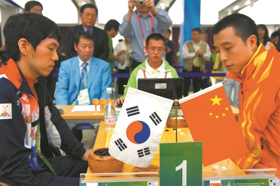 从棋手转型为教练 古力:中国围棋需要“乔丹”_人物频道_央视网(cctv.com)
