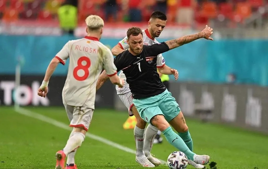 任意球时隔七年重返大赛对攻大战节奏飞快