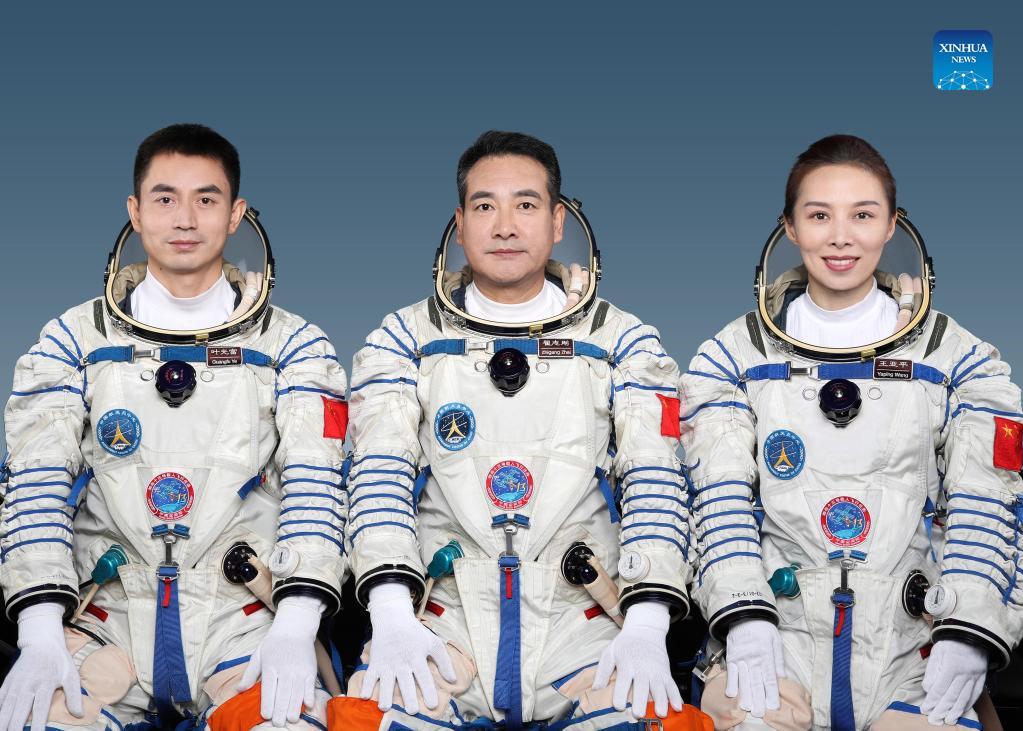china unveils shenzhou-13 crew for six-month spa