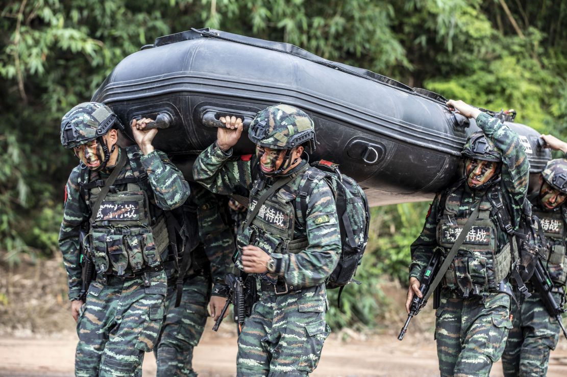 高清大图来袭直击武警官兵野外驻训超燃现场