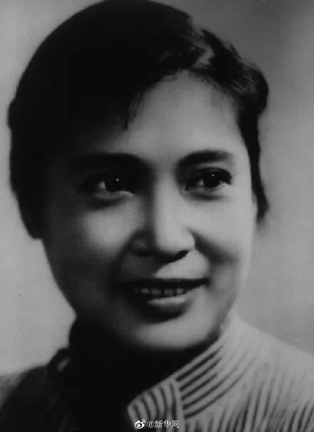 秦怡凭借精湛的演技以及对艺术的执著追求1939年,参演个人首部电影