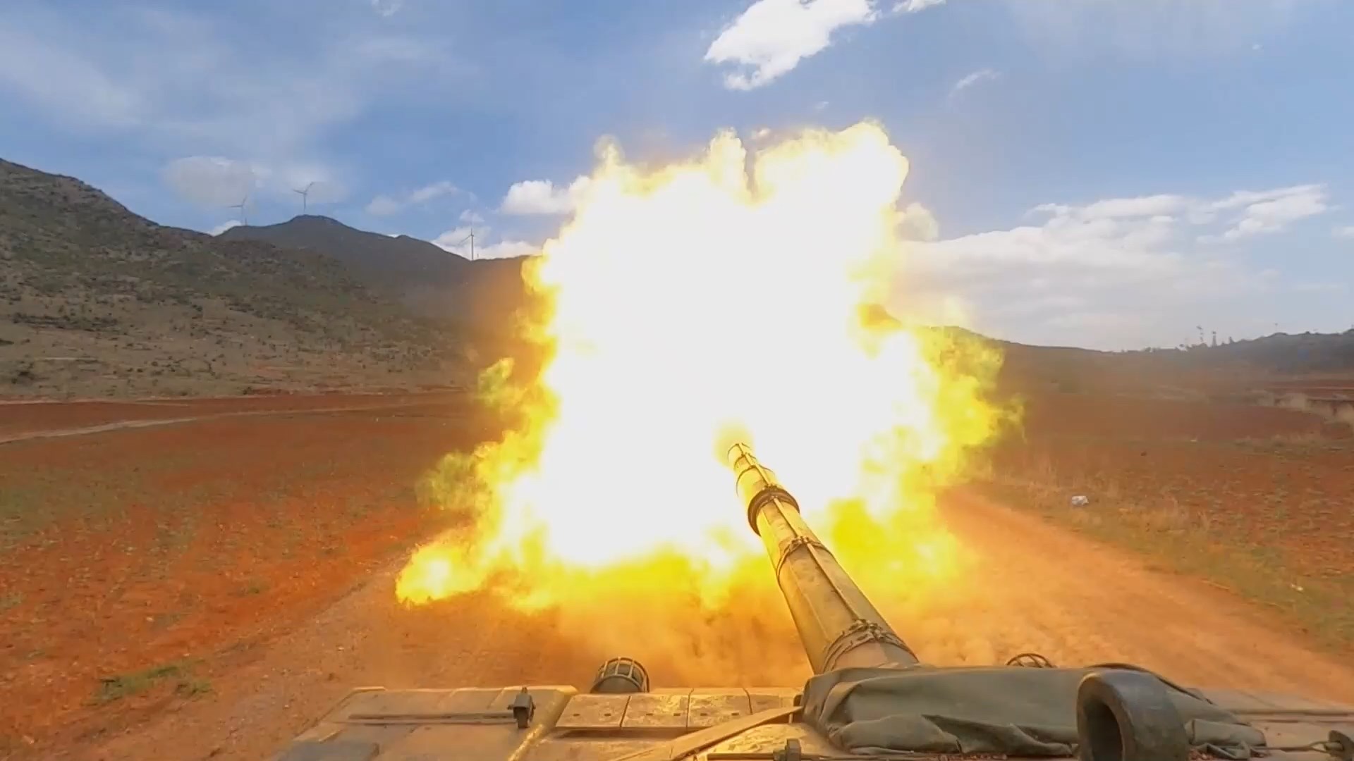 超燃坦克排综合演练 火力全开