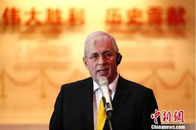 图片图为约翰&middot;拉贝之孙托马斯&middot;拉贝。 富田 摄