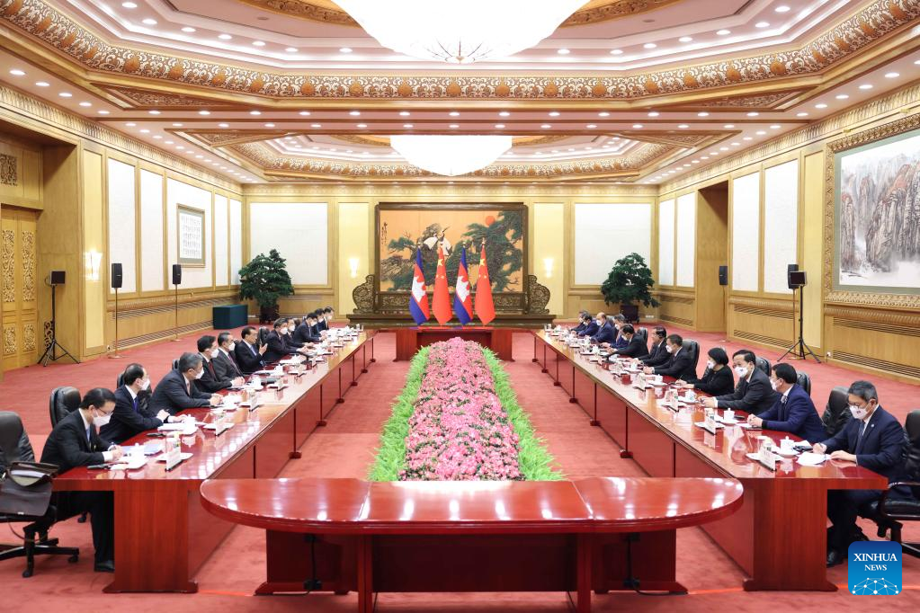 Chinese premier holds talks with Cambodian PM_英语频道_央视网(cctv.com)