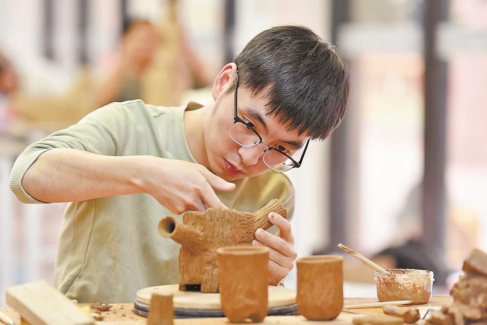 陶瓷产品设计师德化技能比武