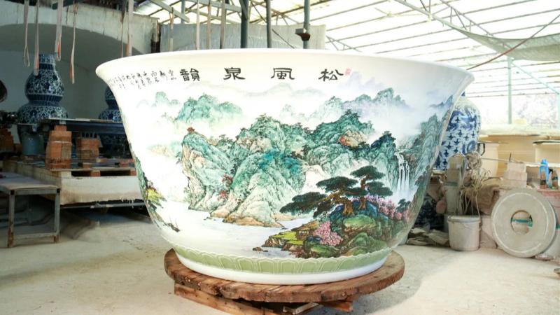 直径2.76米江西景德镇匠人创手工陶瓷大碗尺寸纪录_央视网报_央视网