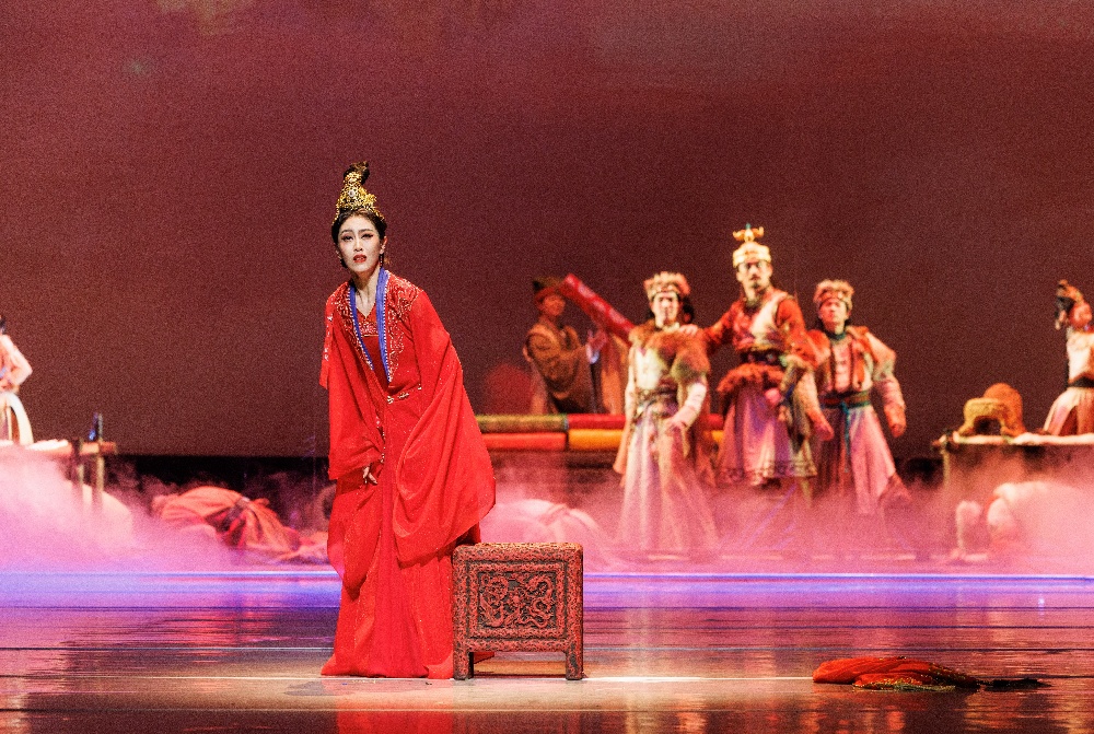 舞剧《胡笳十八拍》在国家大剧院震撼上演_央博_央视网(cctv.com)