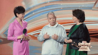 书页间的万种人生