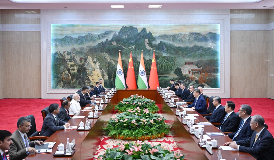 8月31日中午,国家主席习近平在天津迎宾馆会见来华出席2025年上海合作组织峰会的印度总理莫迪。