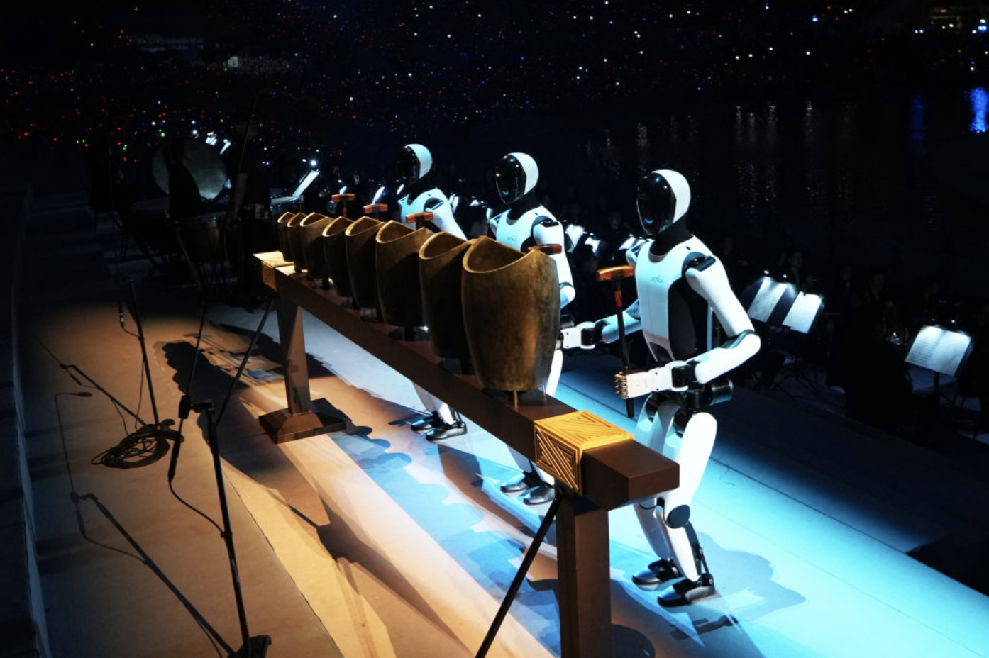 这是11月9日拍摄的开幕式上的机器人表演。新华社记者 李一博 摄