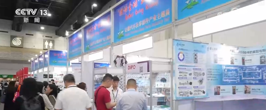 车企多元化布局“抱团”开拓外海市场 汽车出口向“新”向“绿”态势突出