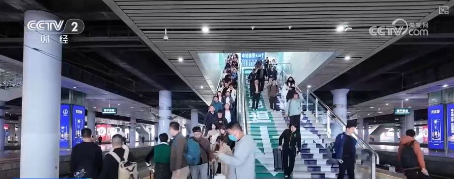 新年临近交通部门推出精细化保障措施 服务旅客更舒心、更便捷出行