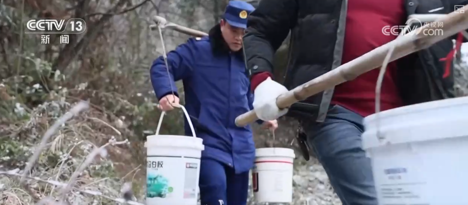 除冰保畅、踏冰送水、指导生产 多部门精准施策办好民生实事保障百姓生产生活