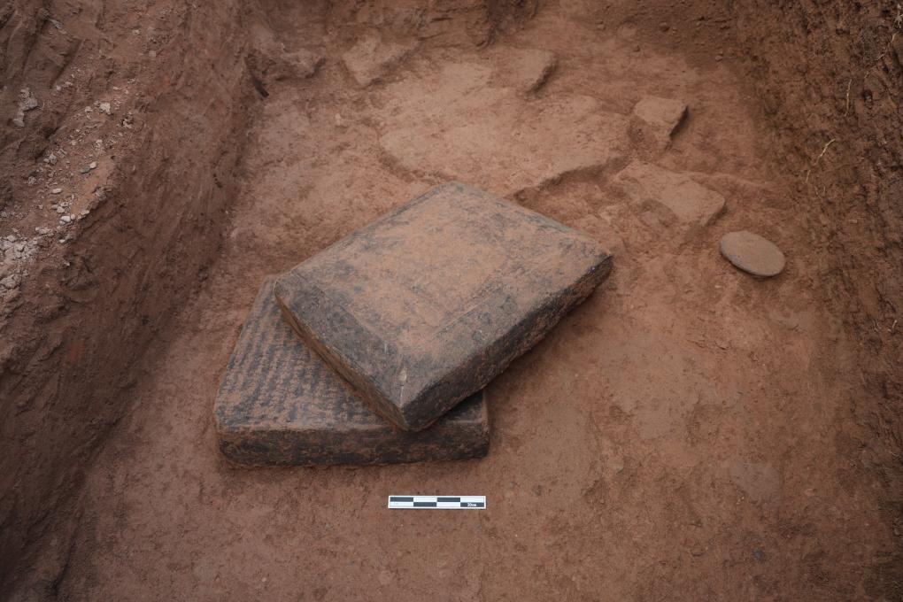 这是吐鲁番市巴达木东晋唐时期墓群出土的李重晖墓志（资料照片）。新华社 发