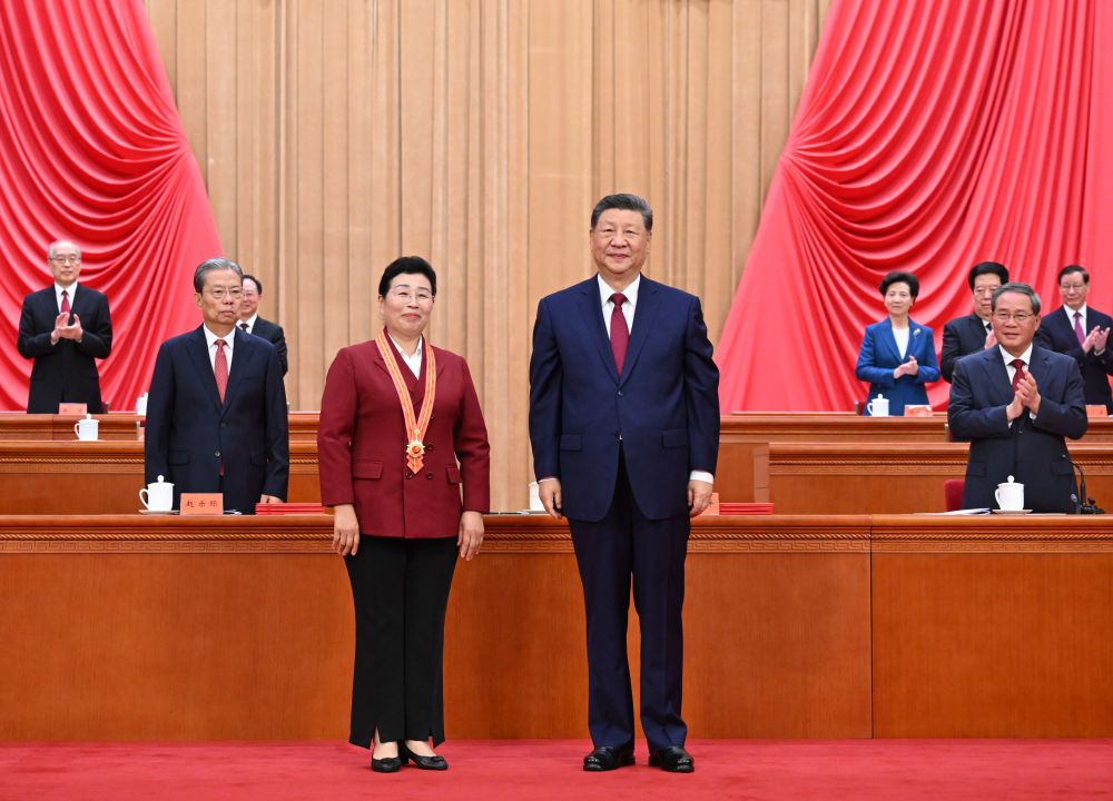 庆祝中国共产党成立105周年大会在京隆重举行(图12) 庆祝中国共产党成立105周年大会在京隆重举行(图12)