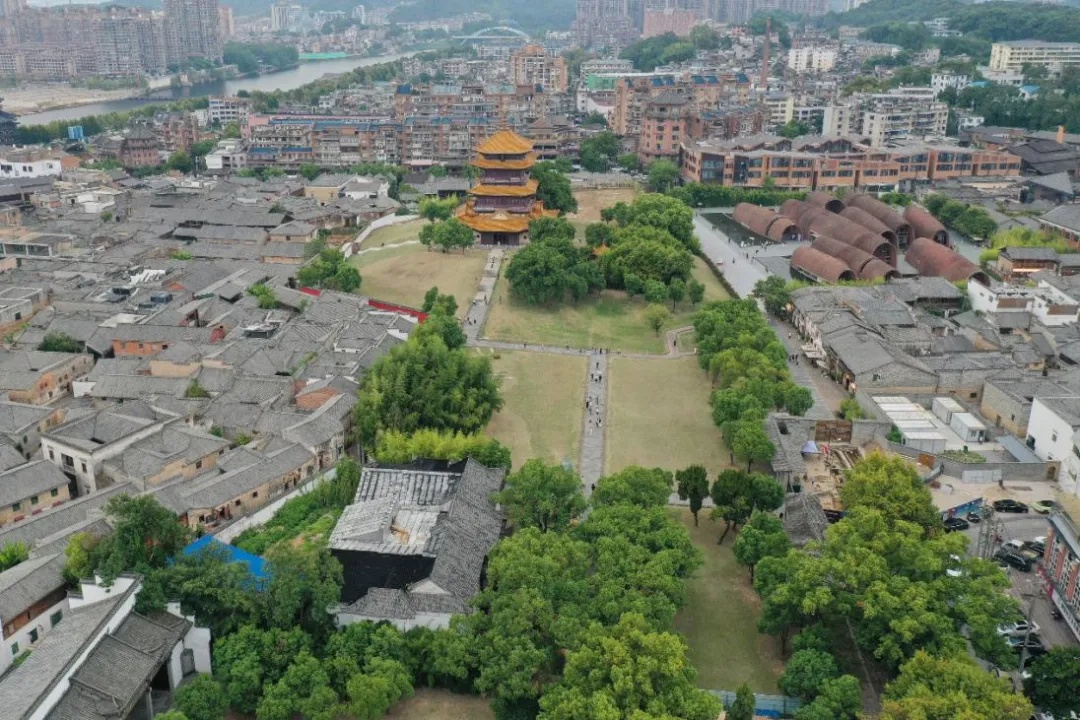 镇区瓷业生产中心：御窑厂窑址