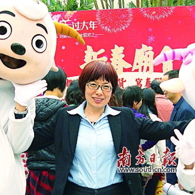 党建 滚动新闻   "俗话说,远亲不如近邻,在我们小区真的是这样.