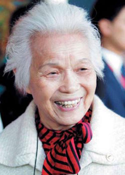 党建 滚动新闻       李特特:(李富春和蔡畅的女儿)   在零下40℃的