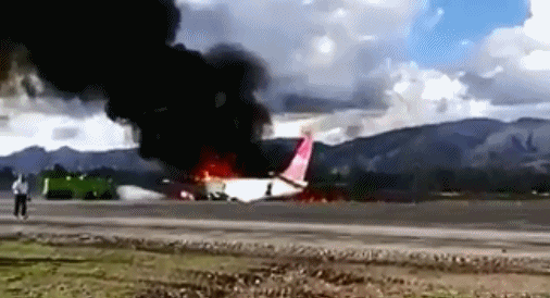 持续更新秘鲁航空公司一客机起火紧急迫降无人伤亡